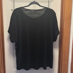 Black t shirt